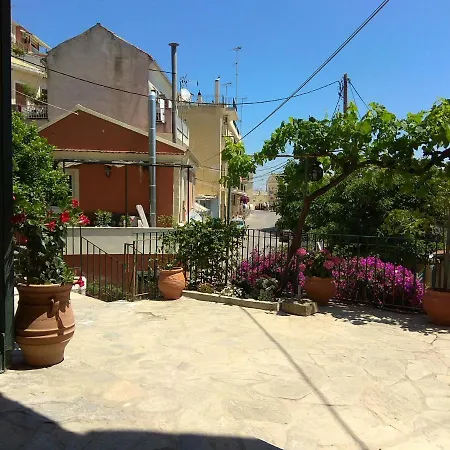 Corfu * Pélekasz